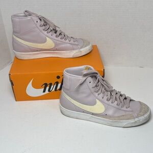 NIKE Women's Blazer Low '77 Jumbo Sneakers White Pink Oxford Rose Whisper 8.5‎